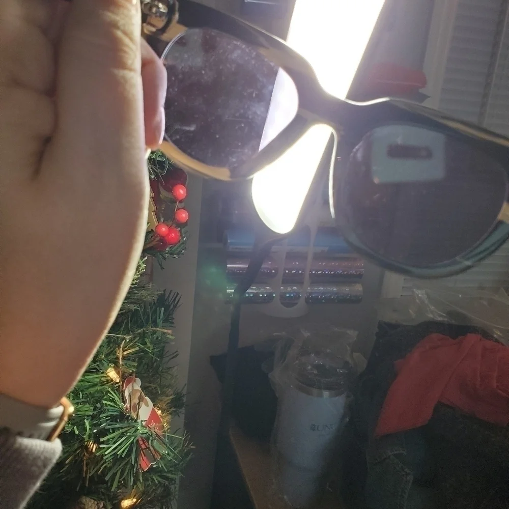 Stella and Dot Hello Sunshine Sunglasses
